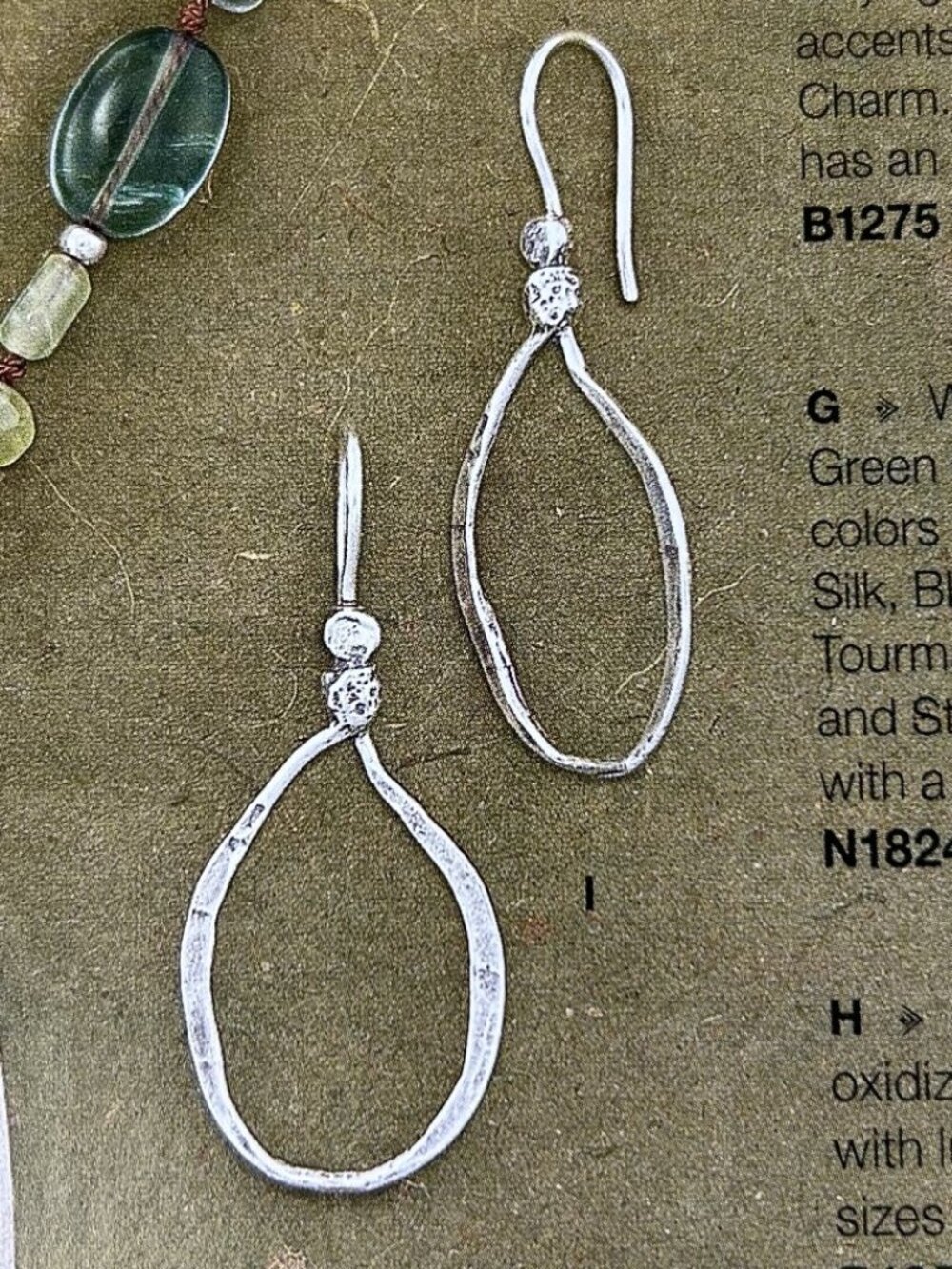 ** Brand New** Silpada 925 Sterling Silver Hammered Lasso Hoop Earrings